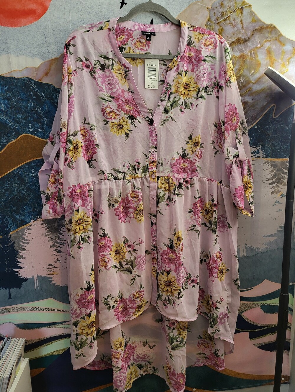 NWT Torrid Floral Tiered Button-Up Tunic